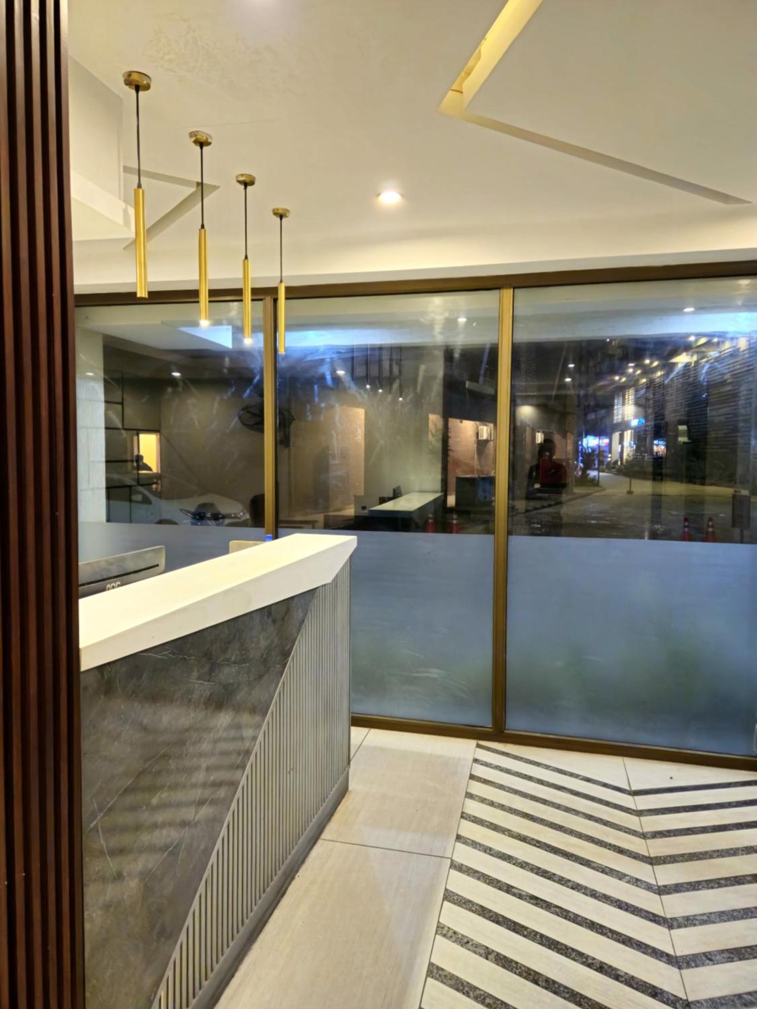 Aesthetic Scenic Luxurious Apartment - Bahria Heights ラーワルピンディー エクステリア 写真